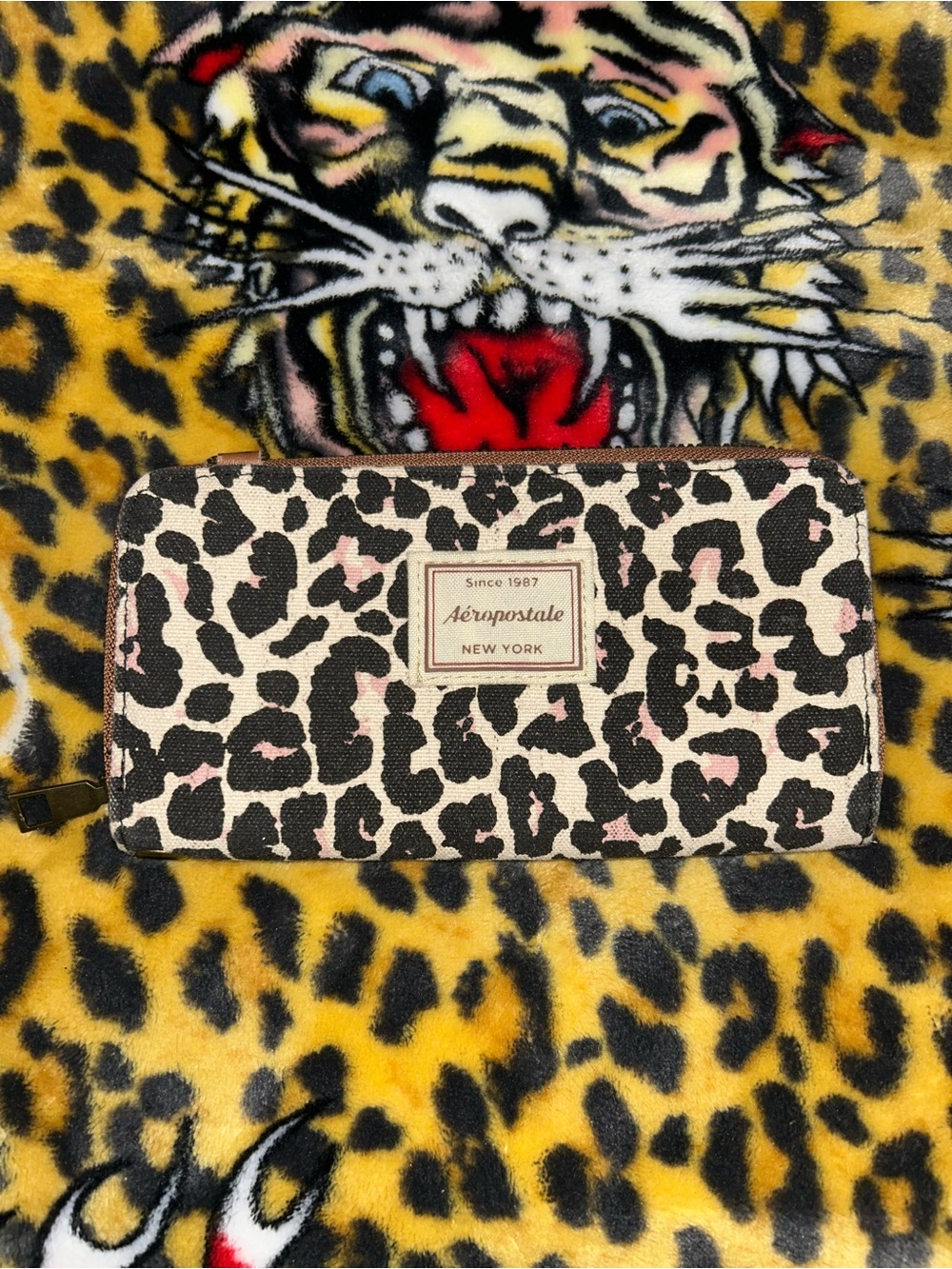 Aeropostale Leopard Print Zip Wallet in Pink and Black